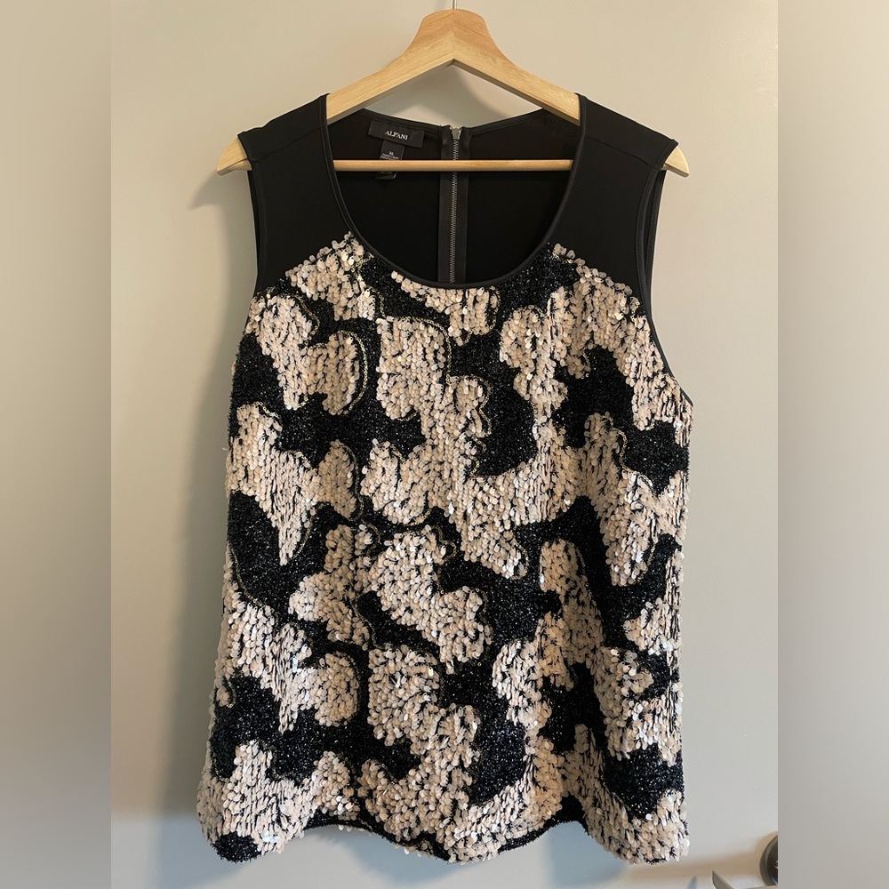 Alfani sequined sleeveless top. Size XL. Like new, great condition.